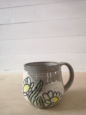 Open image in slideshow, Round Floral Mug
